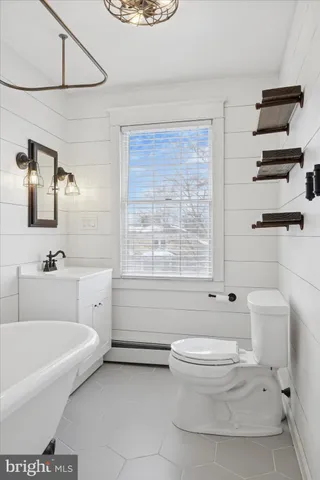 $375,000 | 450 Childs Avenue, Drexel Hill, PA 19026