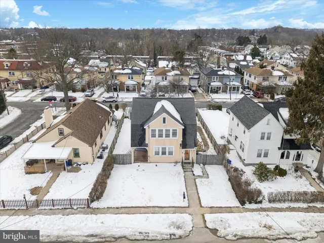 $375,000 | 450 Childs Avenue, Drexel Hill, PA 19026