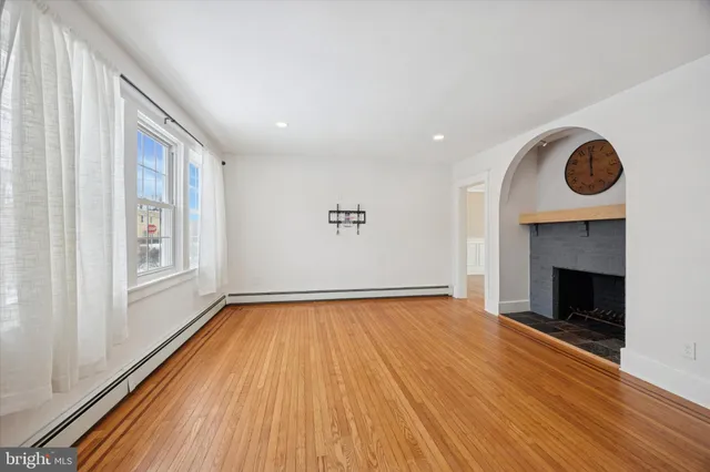 $375,000 | 450 Childs Avenue, Drexel Hill, PA 19026