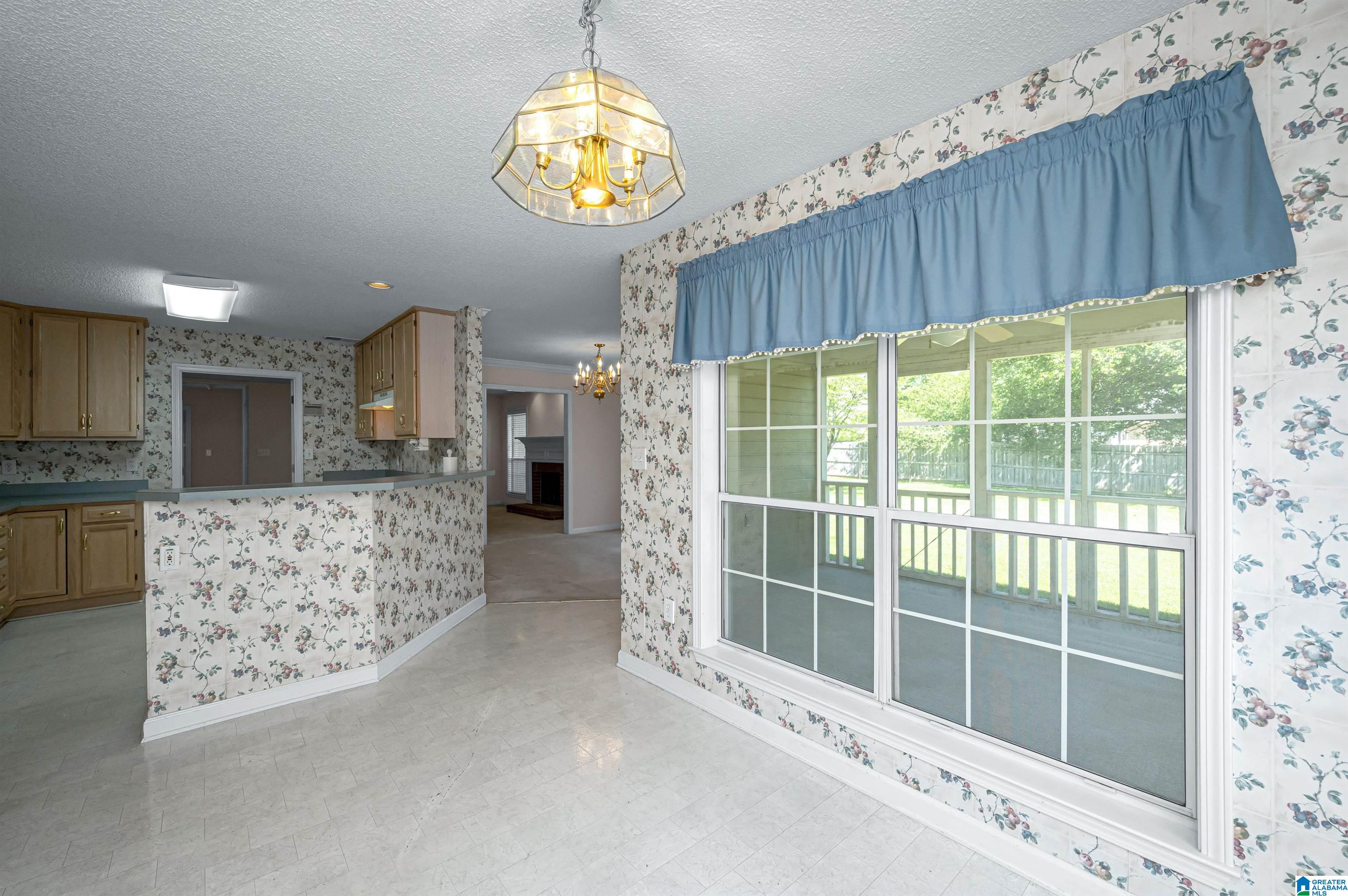 169 Greenfield Lane Alabaster, AL 35007 - Photo 11 of 36