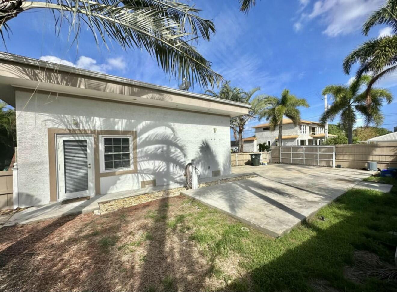 698 Forsyth Street, Unit 2 Boca Raton, FL 33487 - Photo 4 of 21 tempImagemFtP9z