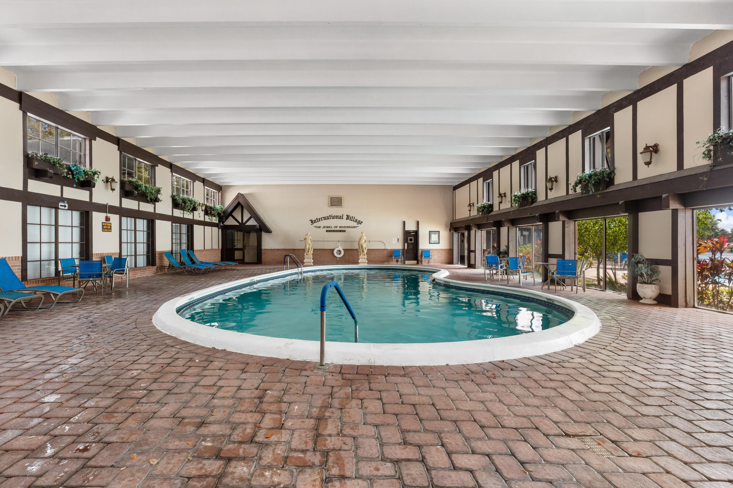 3710 Inverrary Drive, Unit 2G Lauderhill, FL 33319 - Photo 28 of 42 1I6A3376