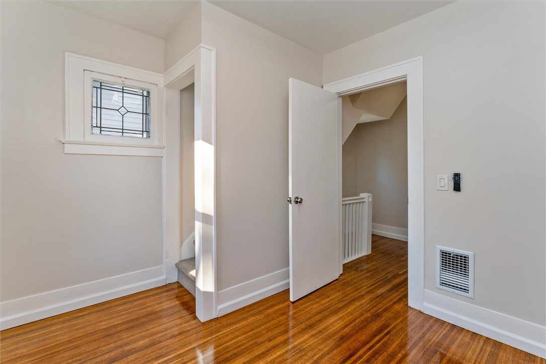 770 Genesee Park Boulevard Rochester, NY 14619 - Photo 29 of 48