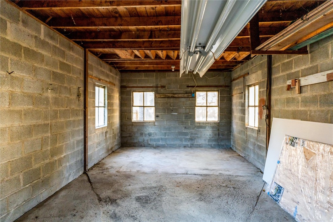 770 Genesee Park Boulevard Rochester, NY 14619 - Photo 45 of 48