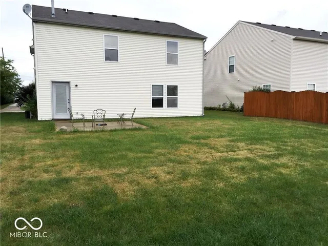 $2,200 | 10345 Lee Stewart Lane, Fishers, IN 46038