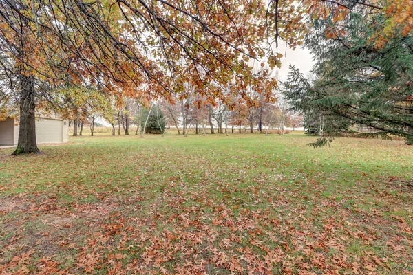 $899,900 | 17619 Grandview Drive, Sterling, IL 61081