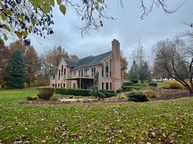 $899,900 | 17619 Grandview Drive, Sterling, IL 61081