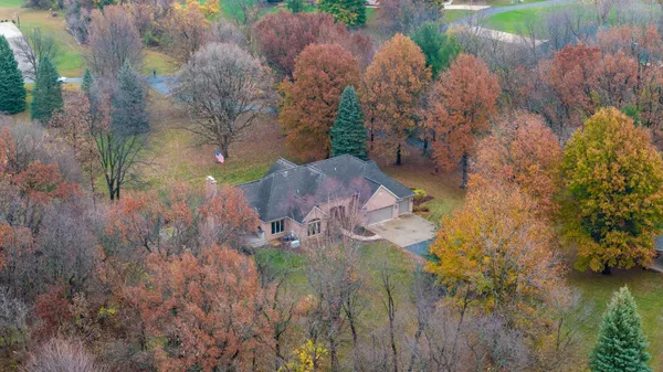an aerial view of multiple house