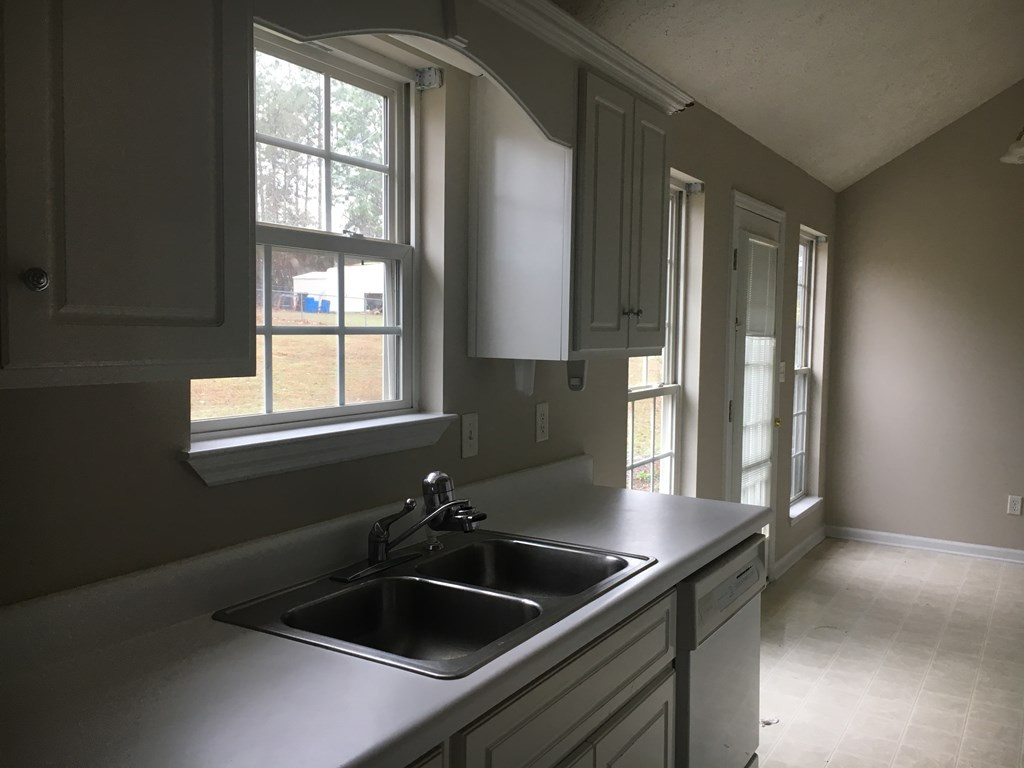 575 Howlandville Road Warrenville, SC 29851 - Photo 8 of 30