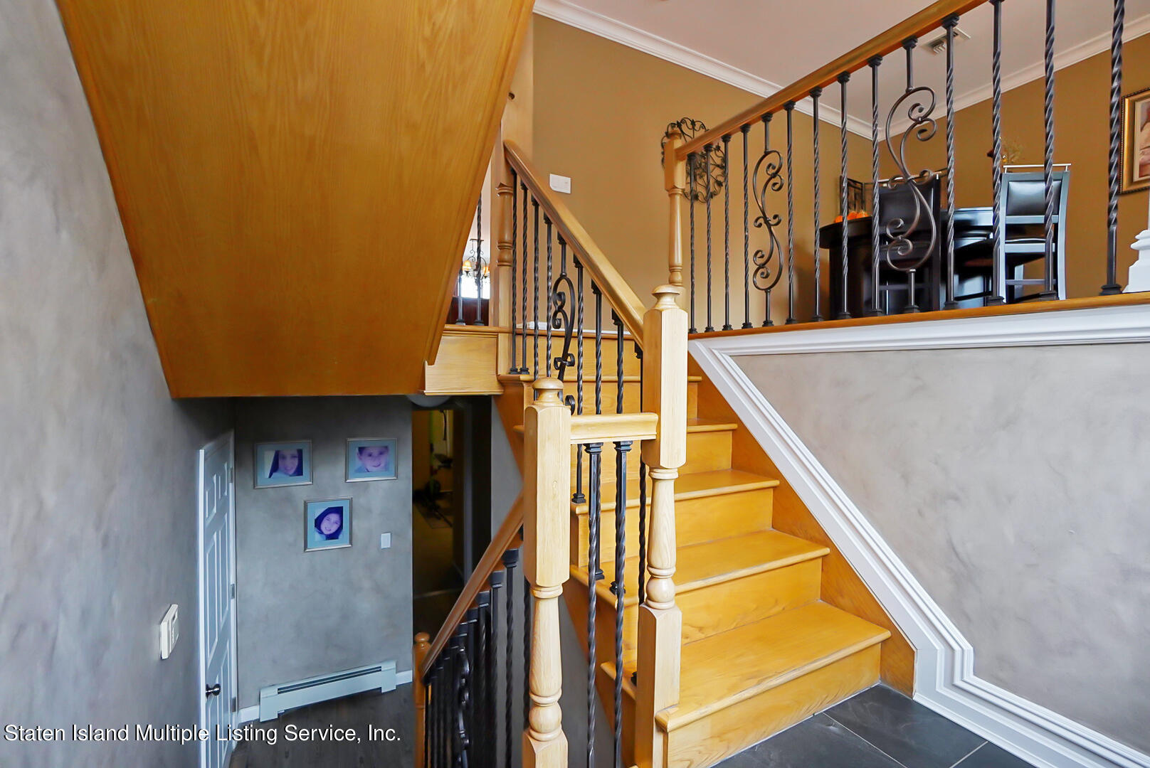 69 Highland Road Staten Island, NY 10308 - Photo 6 of 41 (6) ENTRY FOYER