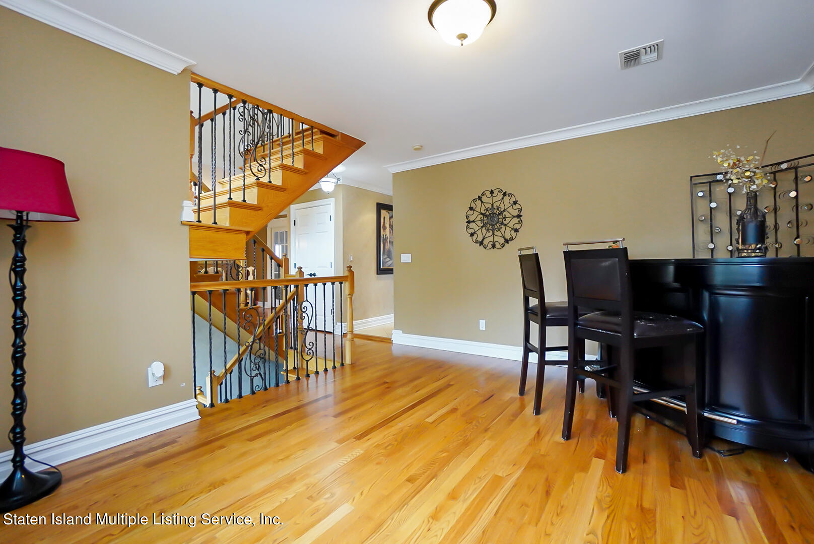 69 Highland Road Staten Island, NY 10308 - Photo 8 of 41 (8) LIVING ROOM
