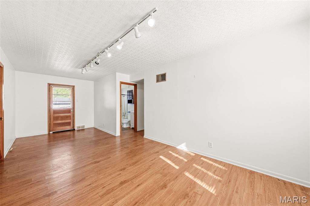 5267 Milburn Road St. Louis, MO 63129 - Photo 26 of 46 Gallery Image 26
