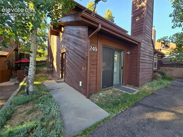 $259,900 | 249 East Lake Avenue, Woodland Park, CO 80863