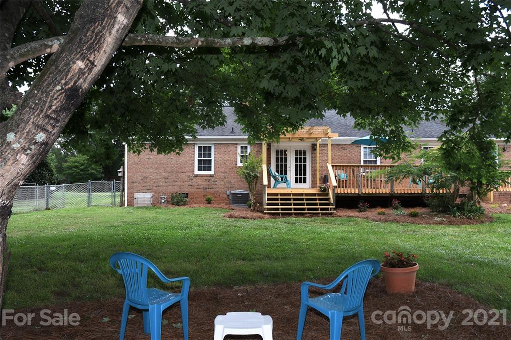 13665 Idlewild Road Matthews, NC 28105 - Photo 33 of 40 Gallery Image 33