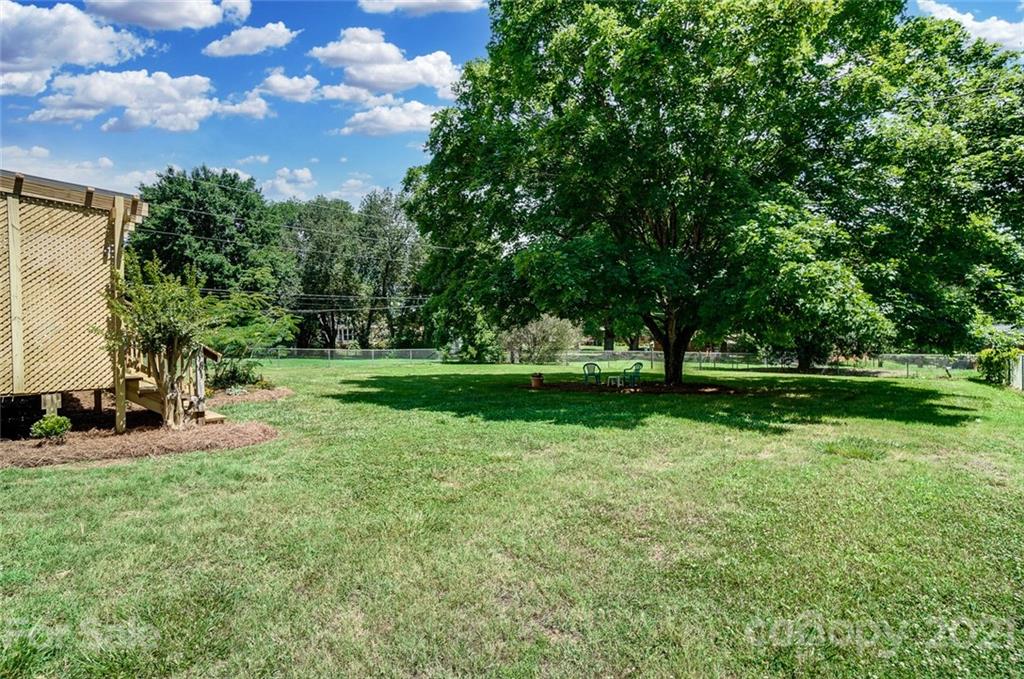 13665 Idlewild Road Matthews, NC 28105 - Photo 38 of 40 Gallery Image 38