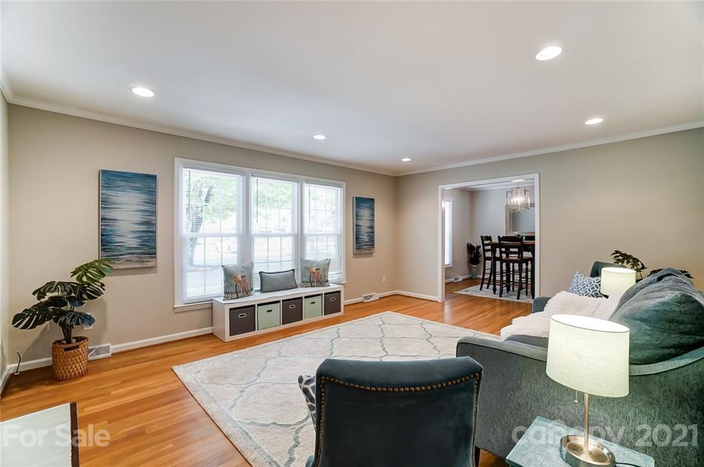 13665 Idlewild Road Matthews, NC 28105 - Photo 6 of 40 Gallery Image 6