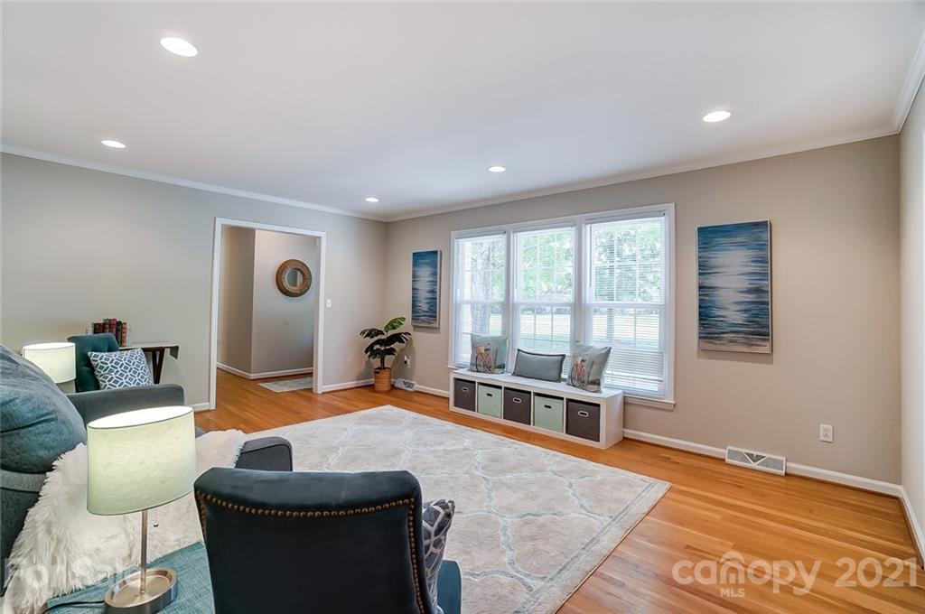 13665 Idlewild Road Matthews, NC 28105 - Photo 7 of 40 Gallery Image 7