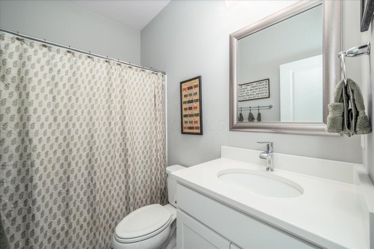 61 Chambers Bay Road Commercial Point, OH 43116 - Photo 26 of 35 Second full bathroom