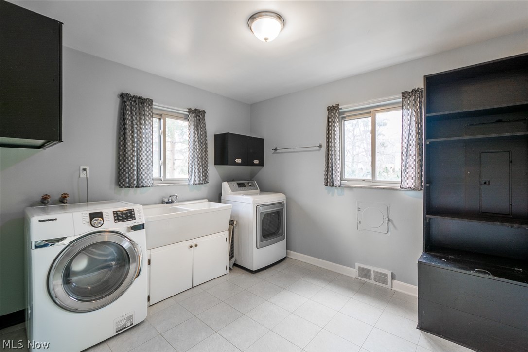 1121 Wilbert Road Lakewood, OH 44107 - Photo 18 of 24