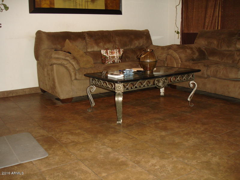 5601 West Berkeley Road Phoenix, AZ 85035 - Photo 3 of 16 Berkeley living room
