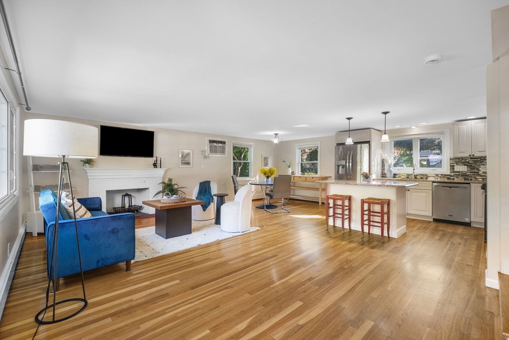 221 Totten Pond Road Waltham, MA 02451 - Photo 3 of 37