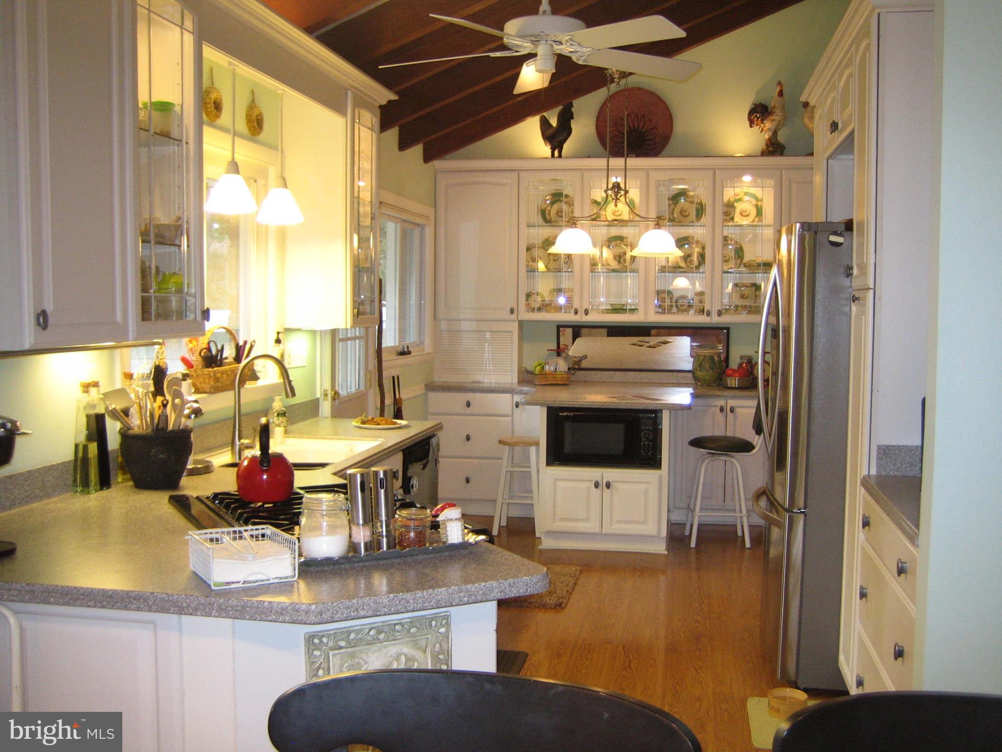2400 Ravenview Road Lutherville-Timonium, MD 21093 - Photo 4 of 16 Kitchen