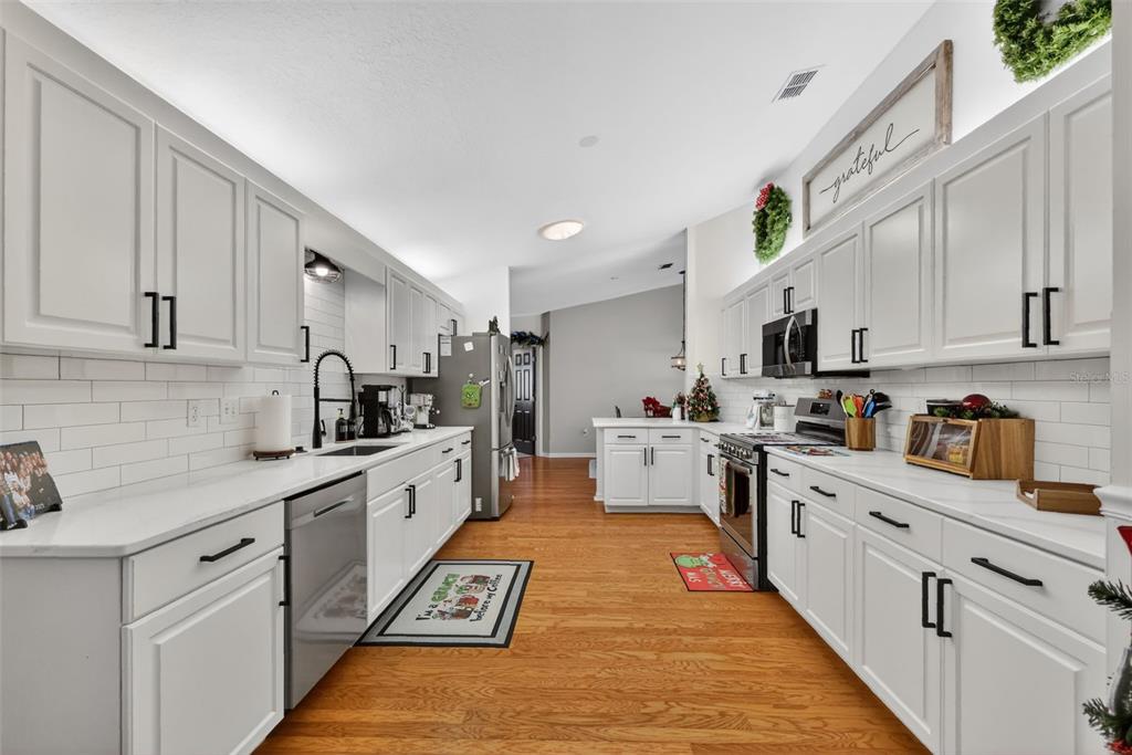 9811 Southeast 138th Loop Summerfield, FL 34491 - Photo 18 of 32