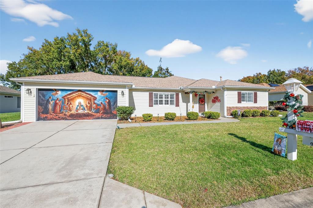 9811 Southeast 138th Loop Summerfield, FL 34491 - Photo 2 of 32