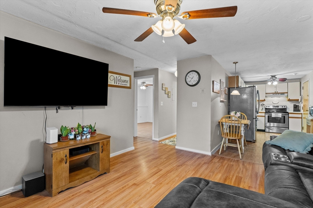 189 Littleton Road, Unit 28 Chelmsford, MA 01824 - Photo 4 of 30 Gallery Image 4