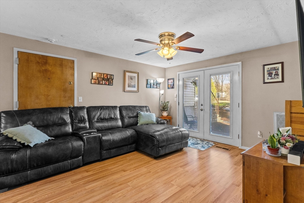 189 Littleton Road, Unit 28 Chelmsford, MA 01824 - Photo 5 of 30 Gallery Image 5