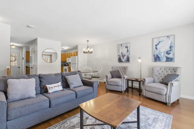 $365,000 | 10 Chester Lane, Unit 4, Enfield, NH 03748