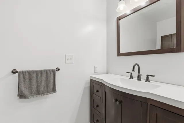 $365,000 | 10 Chester Lane, Unit 4, Enfield, NH 03748