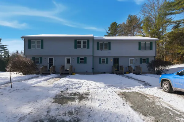 $340,000 | 10 Chester Lane, Unit 4, Enfield, NH 03748