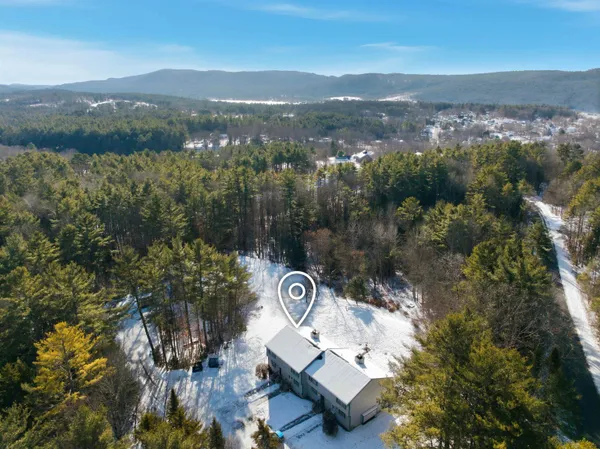 $340,000 | 10 Chester Lane, Unit 4, Enfield, NH 03748