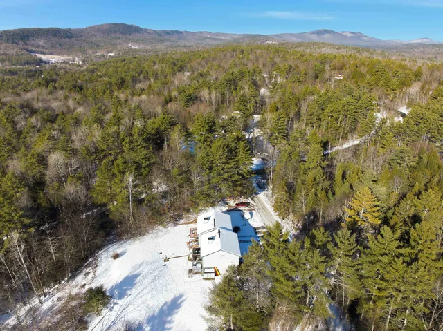 $365,000 | 10 Chester Lane, Unit 4, Enfield, NH 03748