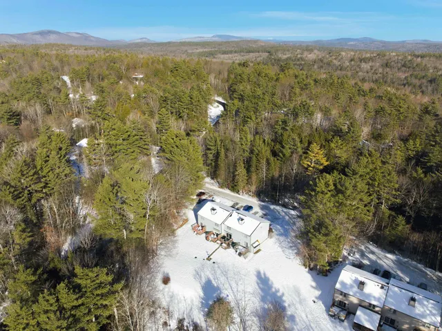 $365,000 | 10 Chester Lane, Unit 4, Enfield, NH 03748