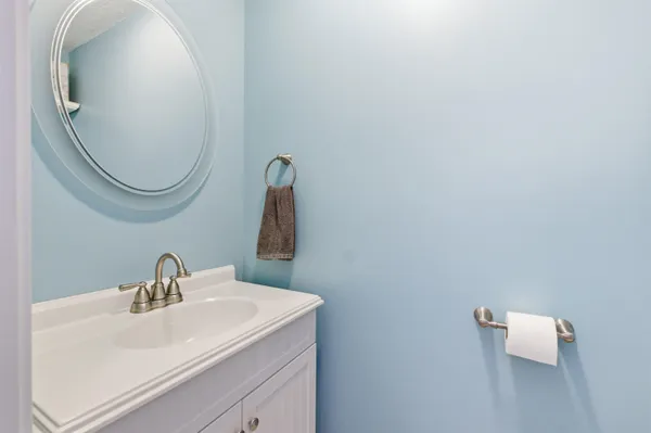 $340,000 | 10 Chester Lane, Unit 4, Enfield, NH 03748