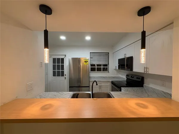 $1,800 | 13870 Stone Mill Way, Tampa, FL 33613