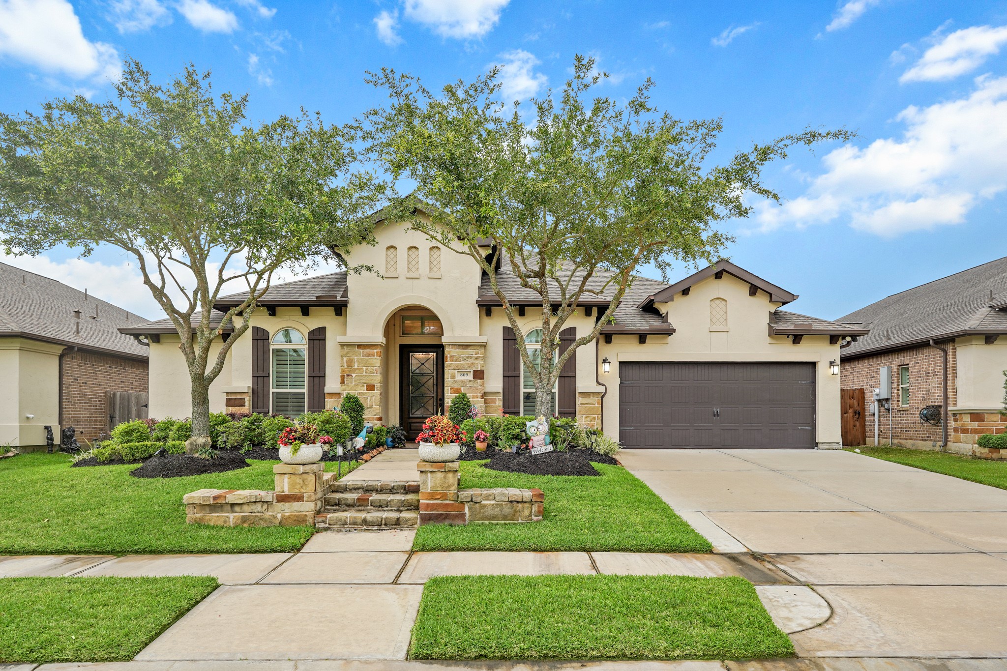 809 Sage Way Lane Friendswood, TX 77546 - Photo 1 of 22