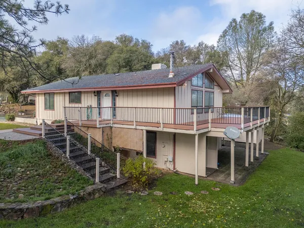 $460,000 | 10988 Pleasant Valley Road, Penn Valley, CA 95946