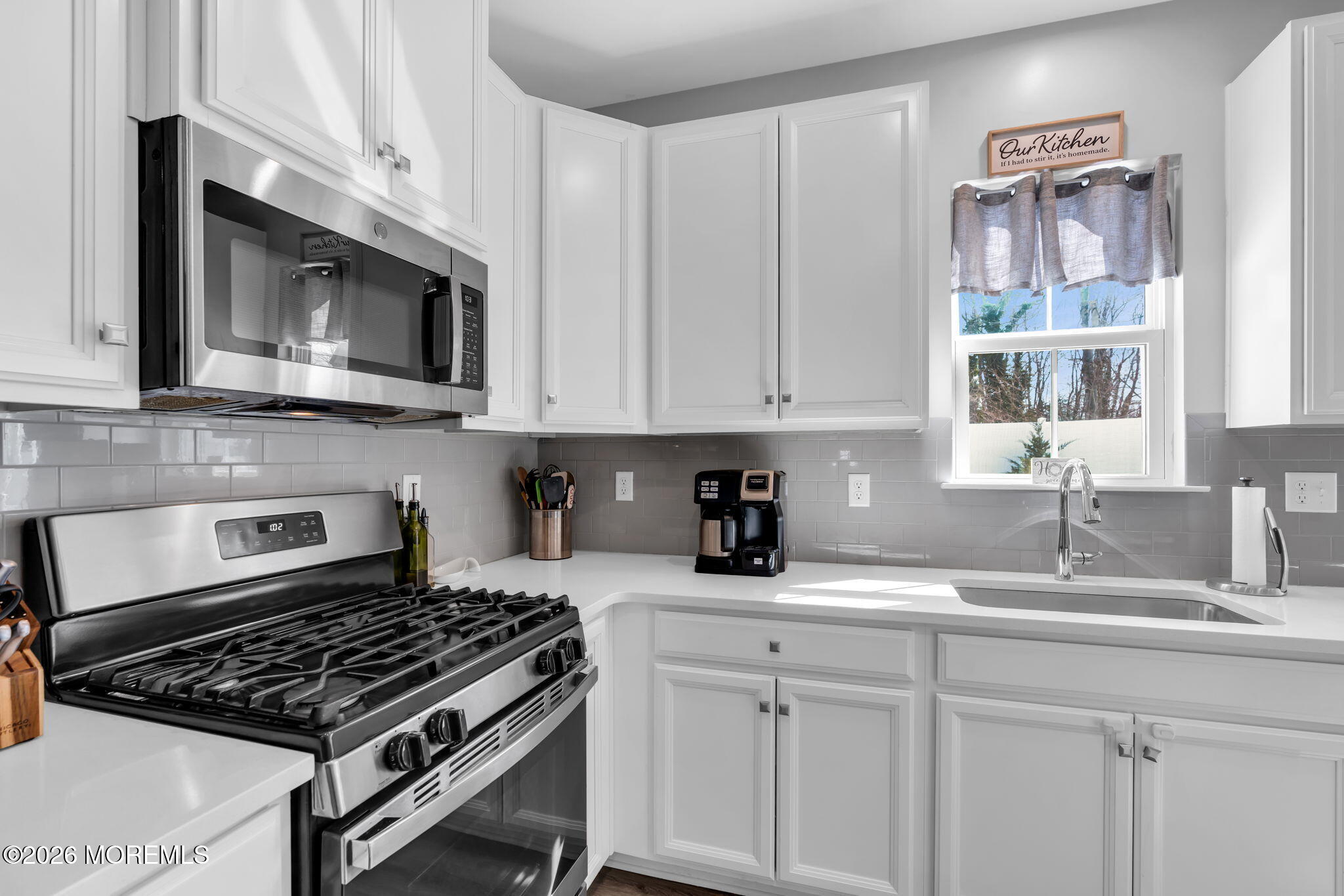 42 Athens Way Cliffwood, NJ 07721 - Photo 12 of 39 20-web-or-mls-DSC06307