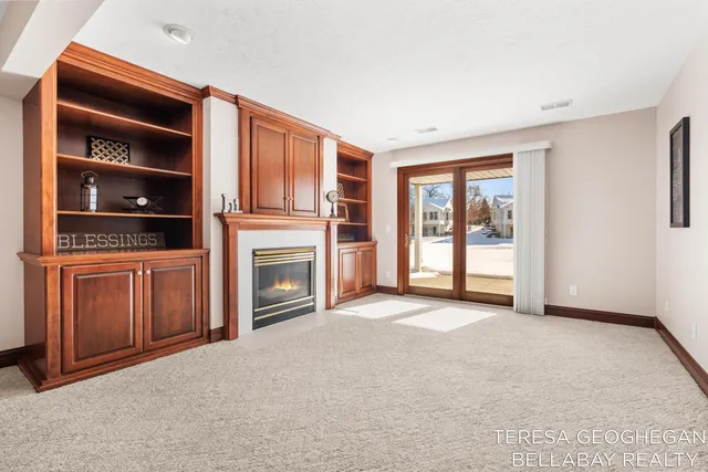 $376,000 | 2662 Cedargrove Court, Unit 26, Jenison, MI 49428