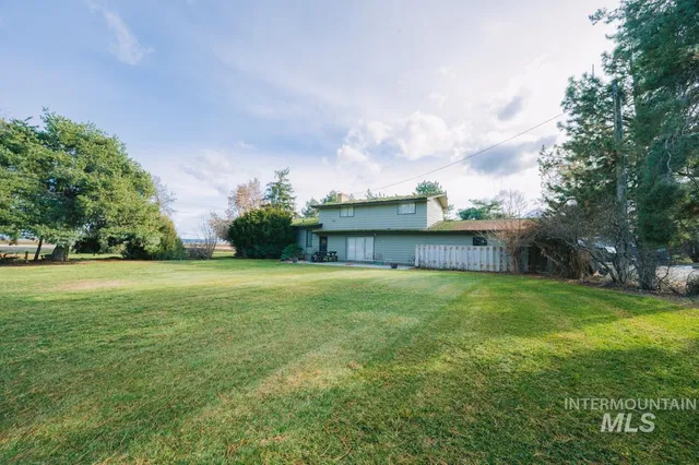 $1,800,000 | 5387 Highway 201, Ontario, OR 97914