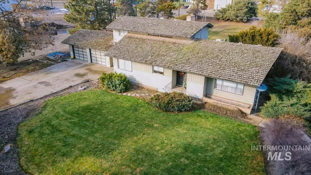 $1,800,000 | 5387 Highway 201, Ontario, OR 97914