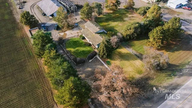 $1,800,000 | 5387 Highway 201, Ontario, OR 97914