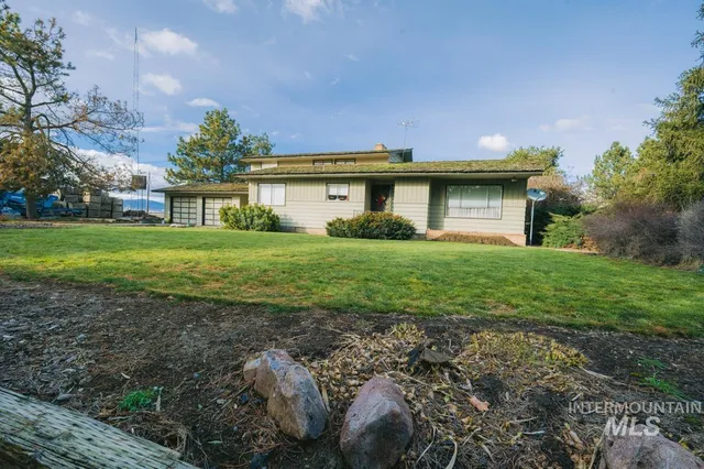 $1,800,000 | 5387 Highway 201, Ontario, OR 97914