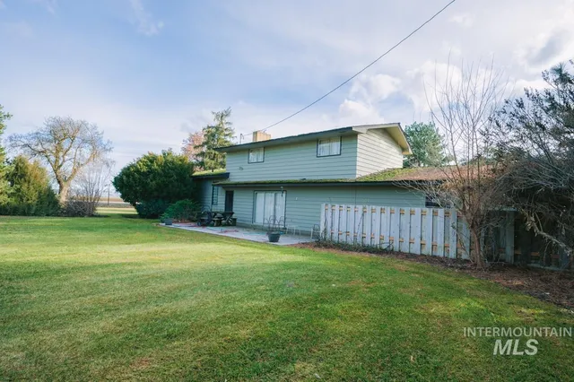 $1,800,000 | 5387 Highway 201, Ontario, OR 97914