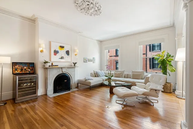 $1,934,000 | 6 Walnut Street, Unit 3, Boston, MA 02108