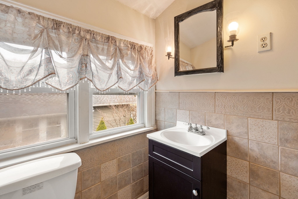 11 Balder Road Worcester, MA 01605 - Photo 28 of 34