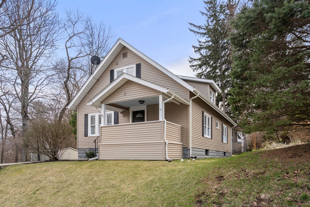11 Balder Road Worcester, MA 01605 - Photo 3 of 34